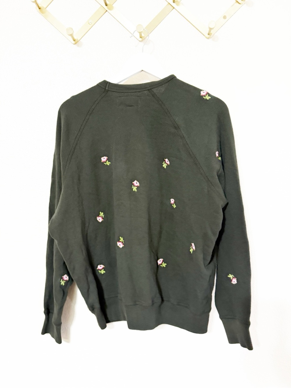 THE GREAT. The College Embroidered Crew Neck Rose Sweatshirt in Woodland Green - Picture 7 of 10